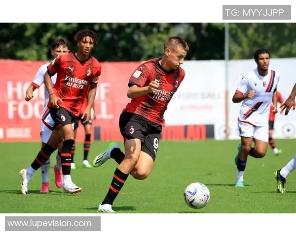 13岁足球明星崭露头角未来之星的成长之路与挑战