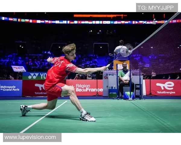 南京羽毛球队世锦赛精彩配合点评展现团队默契与实力 南京羽毛球队世锦赛精彩配合点评展现团队默契与实力