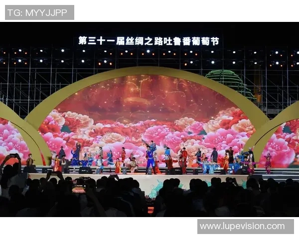 成都羽毛球队杯赛征程回顾与突破之路的精彩瞬间 成都羽毛球队杯赛征程回顾与突破之路的精彩瞬间