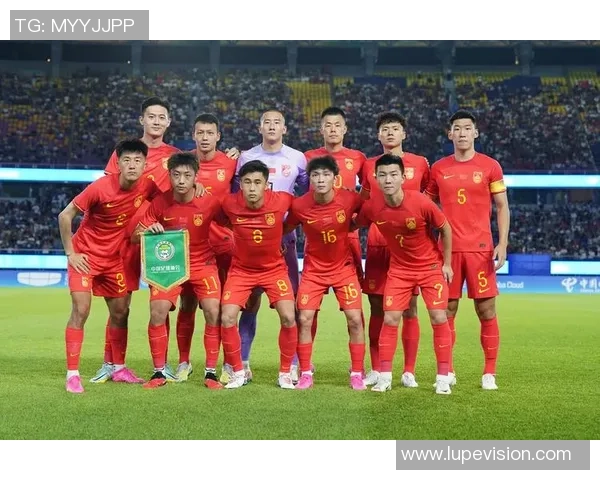 杭州足球队逆袭之路:从低谷到巅峰的奋斗与荣耀 杭州足球队逆袭之路:从低谷到巅峰的奋斗与荣耀