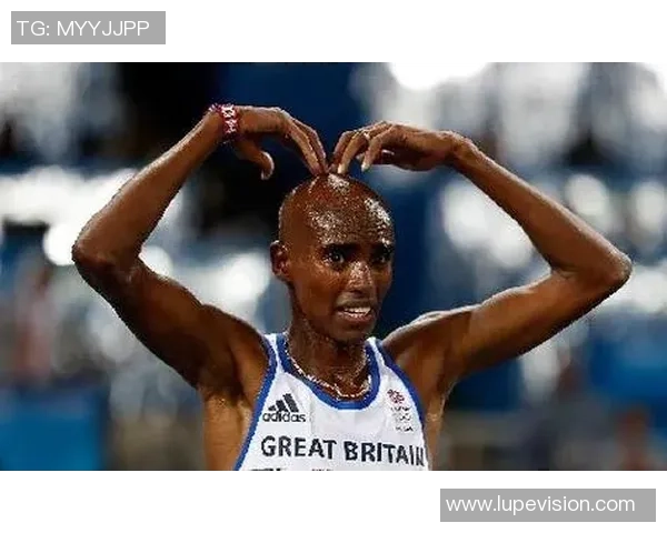 足球明星与法拉赫的传奇对决与友谊:跨越运动界限的精彩瞬间 足球明星与法拉赫的传奇对决与友谊:跨越运动界限的精彩瞬间