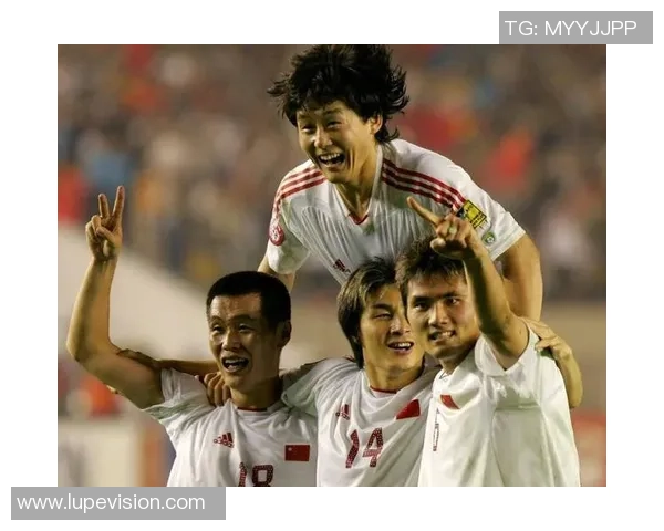 足球场上的挨揍王者揭秘那些被对手频频侵犯的明星球员 足球场上的挨揍王者揭秘那些被对手频频侵犯的明星球员