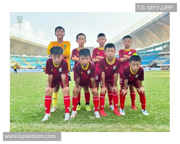 足球明星不礼貌行为的真实案例与对体育精神的影响分析 足球明星不礼貌行为的真实案例与对体育精神的影响分析