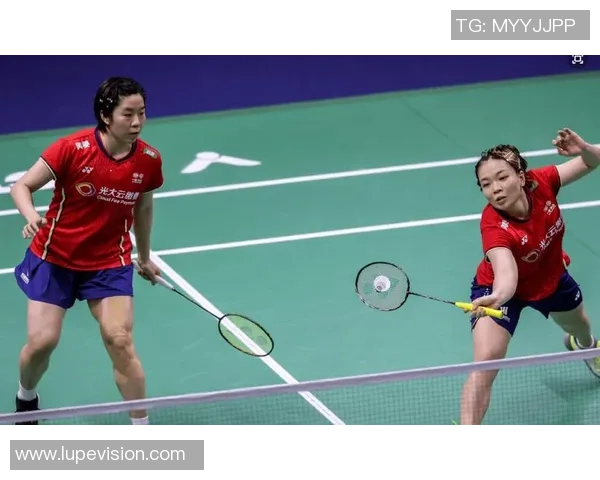 赛后复盘:上海羽毛球队与武汉羽毛球队的实力对决与战术分析 赛后复盘:上海羽毛球队与武汉羽毛球队的实力对决与战术分析