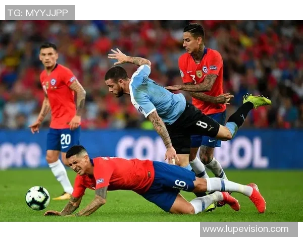 足球明星巴拉古的传奇之路与他对足球的无限热爱与奉献