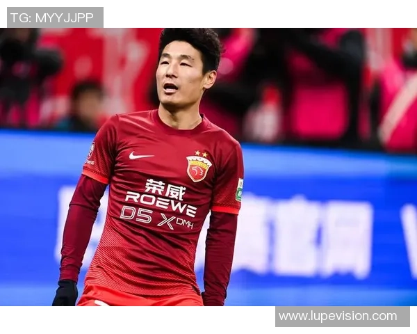 足球明星挑战开瓶盖大赛精彩瞬间引发全球热议与模仿潮流 足球明星挑战开瓶盖大赛精彩瞬间引发全球热议与模仿潮流