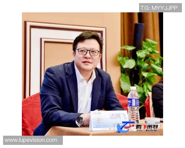 重庆足球队的蜕变之路:从困境到崛起的锦标赛特别报道 重庆足球队的蜕变之路:从困境到崛起的锦标赛特别报道